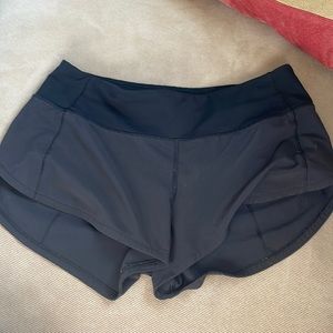 Lululemon speed up low-rise lined short 2.5” Great condition! Size 4